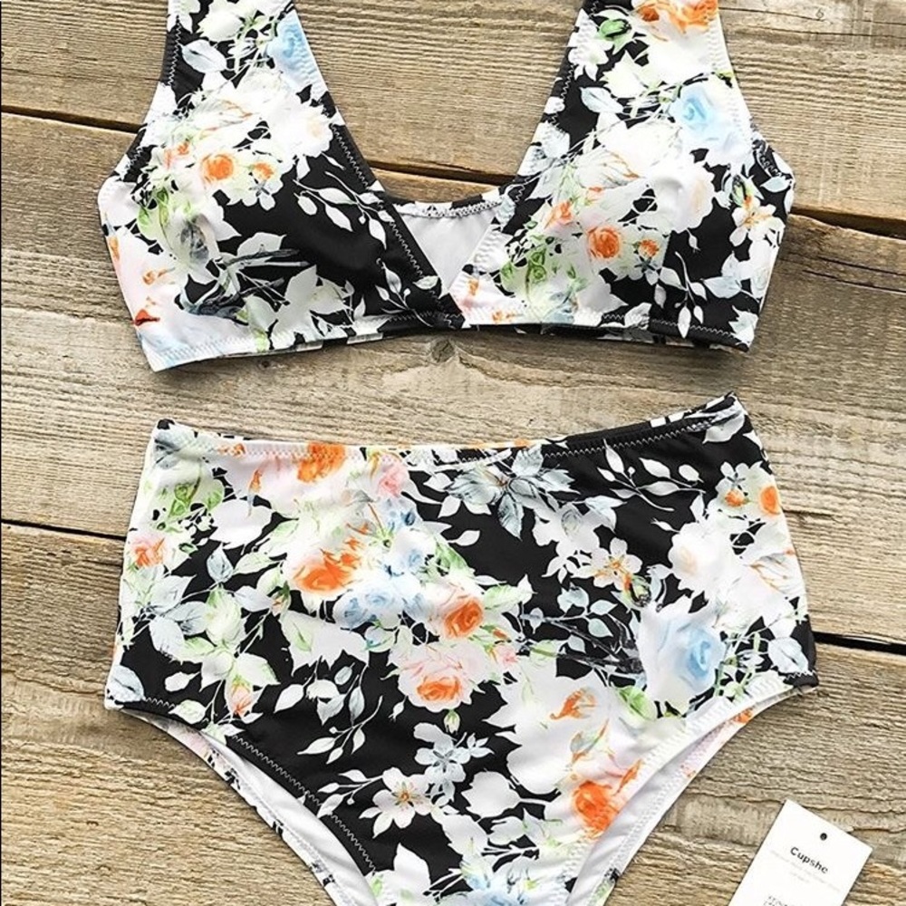 Cupshe two piece, high rise, size L